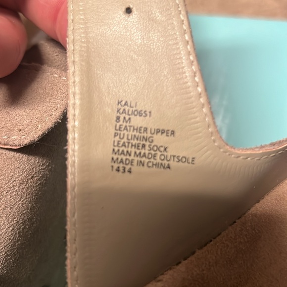 Kali Taupe platform slides by Steve Madden - Picture 6 of 6